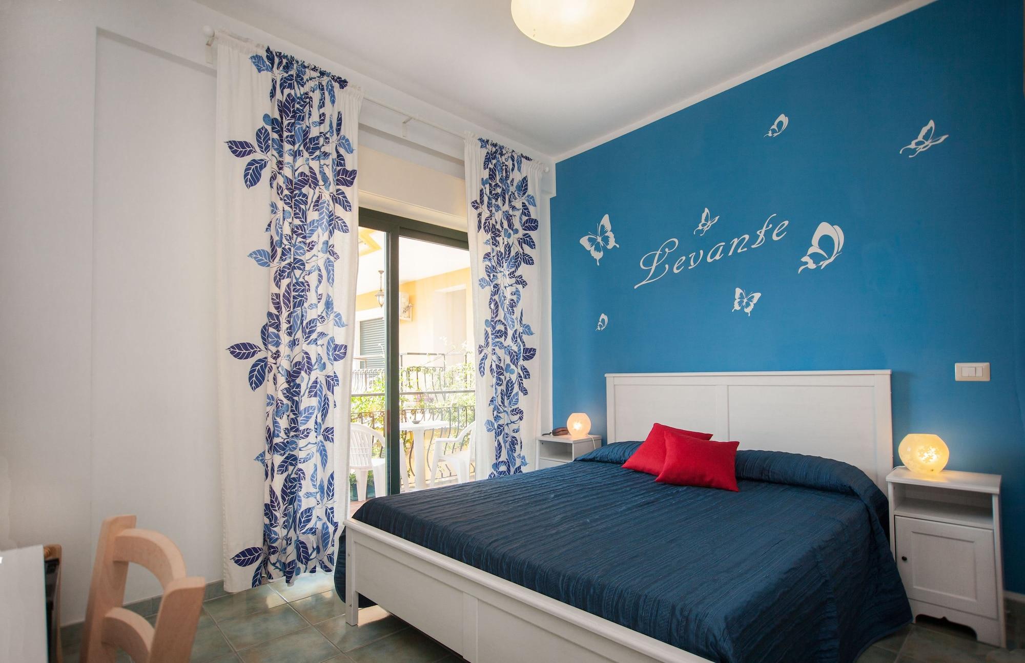 Hotel Donna Rosa SantʼAlessio Siculo Extérieur photo