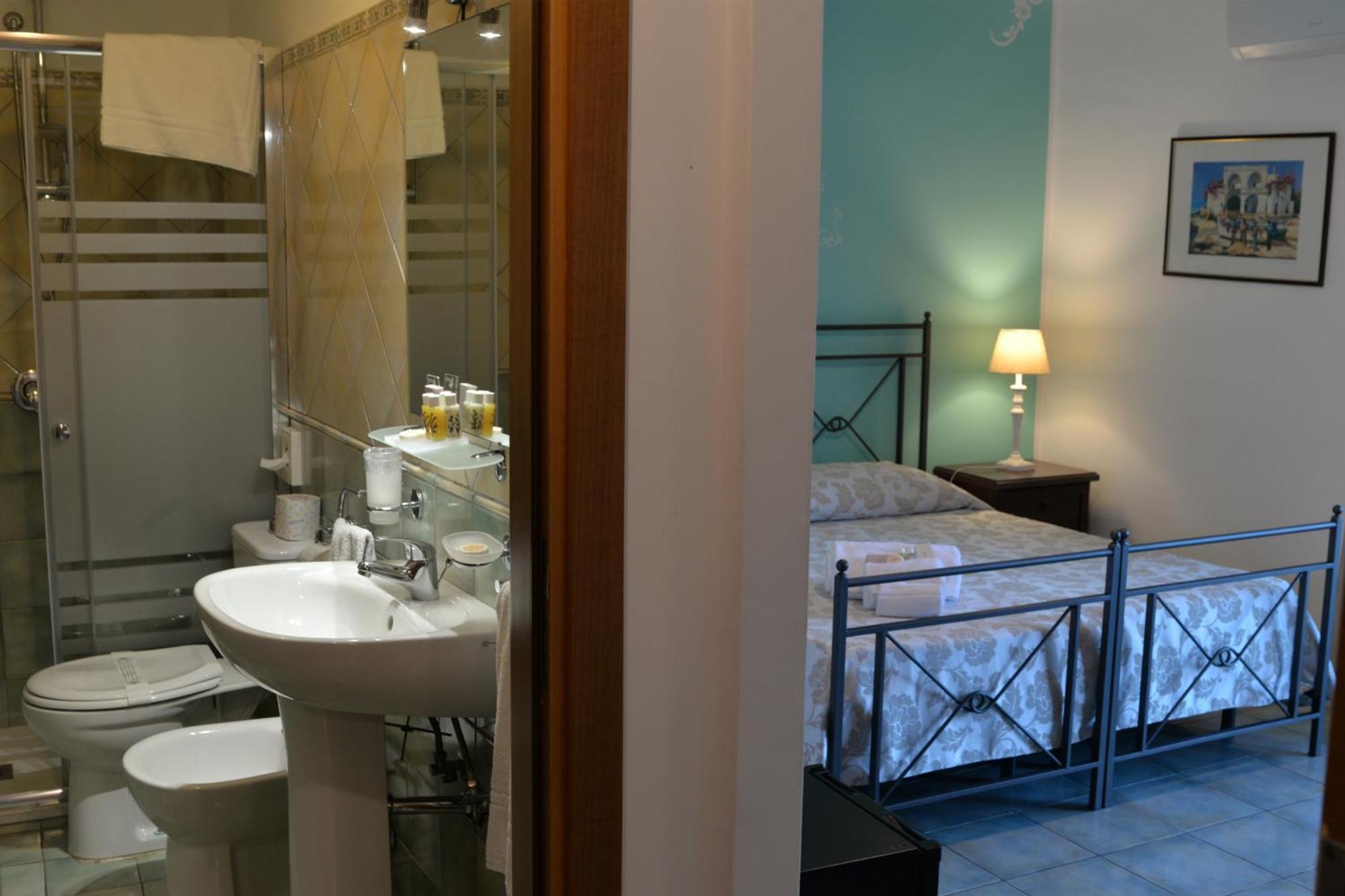 Hotel Donna Rosa SantʼAlessio Siculo Extérieur photo