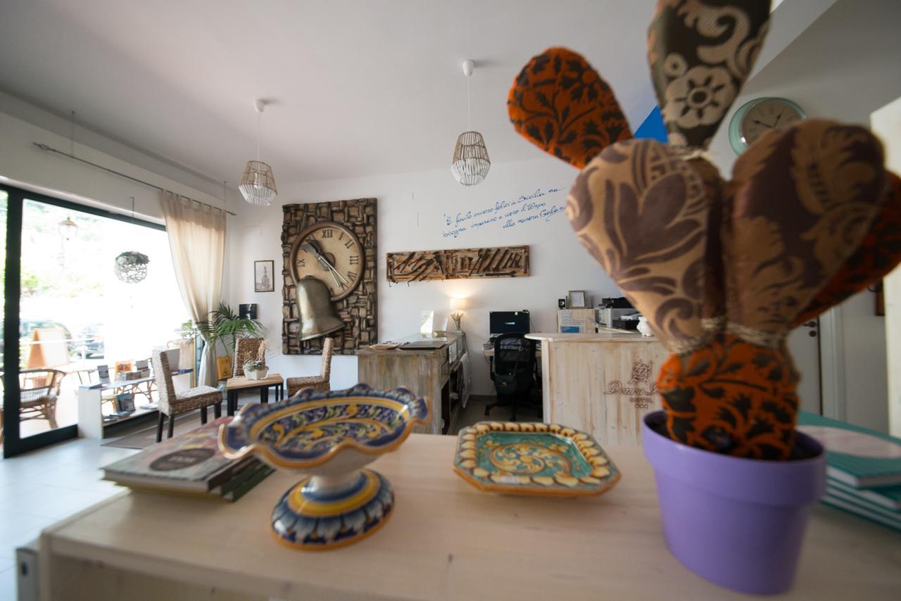 Hotel Donna Rosa SantʼAlessio Siculo Extérieur photo