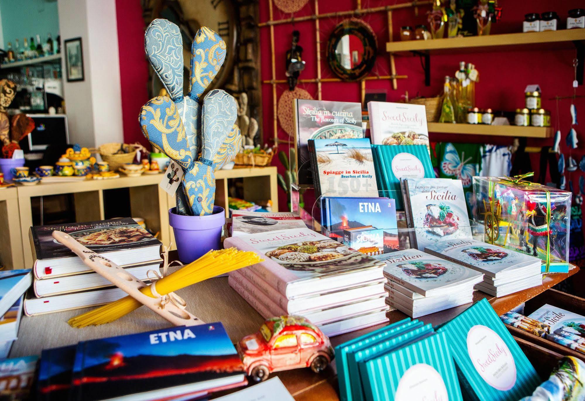 Hotel Donna Rosa SantʼAlessio Siculo Extérieur photo